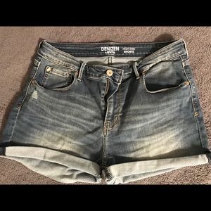Levi Denizen Rolled Cuff Shorts
